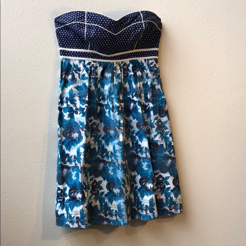 Blue floral strapless dress